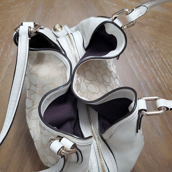 Coach Edie 31 Leather & Siganture Jacquard Print Shoulder Bag, EXCELLENT CONDIT - Picture 8 of 16